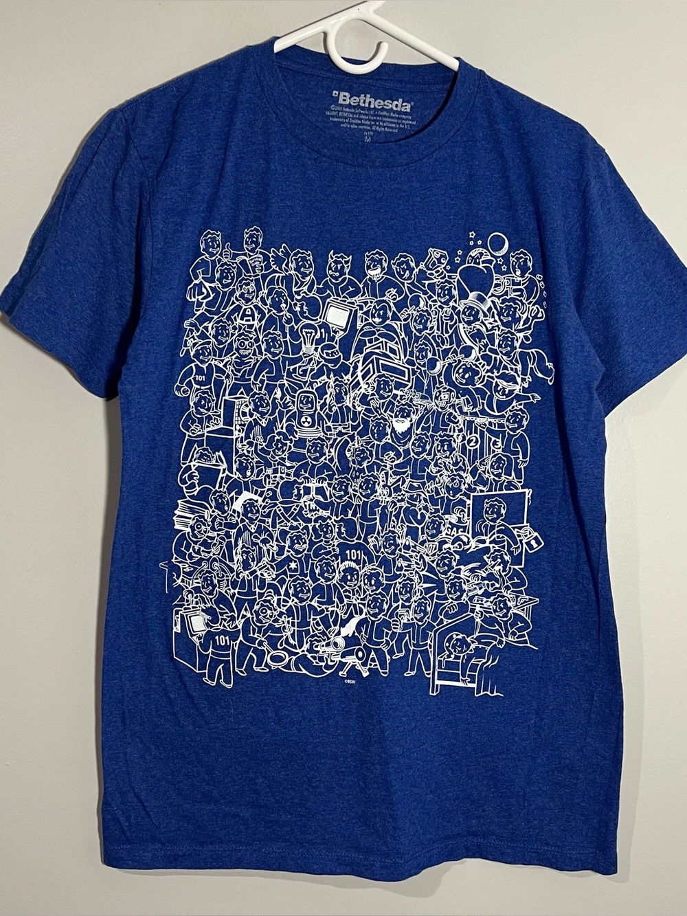 Bethesda Fallout Vault Boy Collage Boue White Short Sleeve T-Shirt Men’s Medium